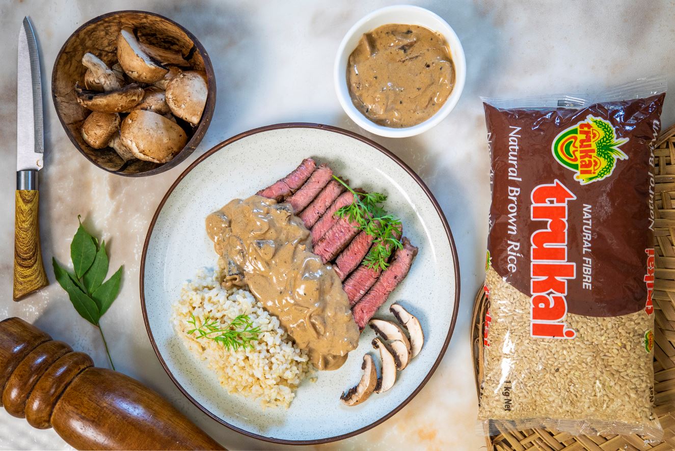 Trukai Brown Rice with Steak & Mushroom Sauce 