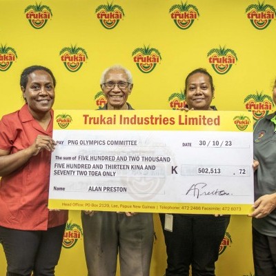 Trukai Industries presents over K500, 000 to Team PNG